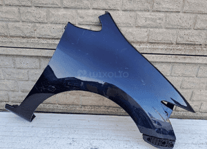Toyota auris lift 2010-2013 błotnik przedni prawy 1