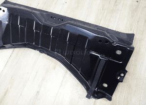 TESLA Y pas tylny wzmocnienie 1487744-00-C 4