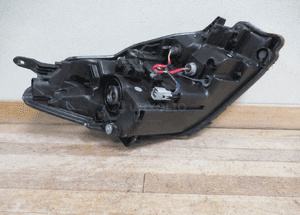 Lampa przednia przód lewa toyota yaris iii 3 lift soczewka 2014-2017 17