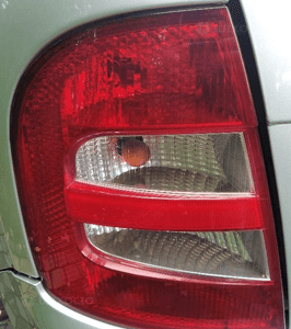 Skoda Fabia I 1 HB lampa tyl tylna prawa lewa 1
