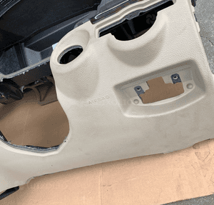 Mercedes E 207 konsola UK air bag poduszki kokpit deska pulpit Anglik idealna beżowa 9