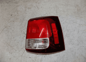 Kia sorento ii lift 2012-2015 lampa prawa tył w błotnik 4