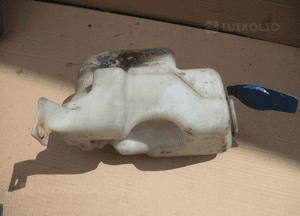 ZBIORNICZEK SPRYSKIWACZY AUDI A3 8L 2