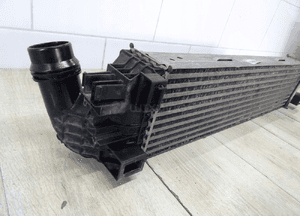 Intercooler renault trafic vivaro talento NV300 93868349 2