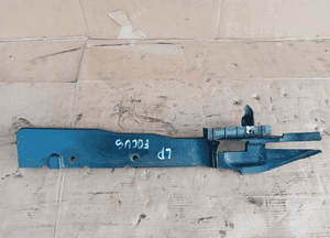 Osłona zaślepka błotnika lewa Ford Focus MK2 4M51-16A563-AC 1