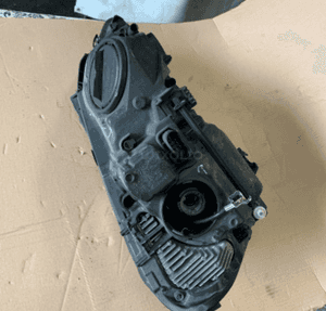MERCEDES E 212  lampa lewa xenon skrętna 2128205761 full 5