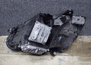 LAMPA PRZÓD PRAWA MERCEDES C KLASA W205 FULL LED 5