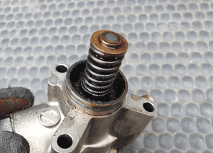 Pompa 06F127025F 06E906051E Paliwowa Paliwa Wtryskowa Czujnik 2.0 TFSI Audi A4 B7 VW Seat Skoda 12