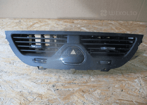 KRATKA NAWIEWU ŚRODKOWA PRZÓD PRZEDNIA OPEL CORSA E 13377949 2