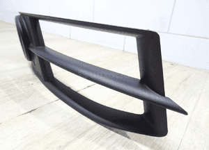 KRATKA ZDERZAKA AUDI A6 C6 SLINE PRAWA czarna 4f0807682q 3
