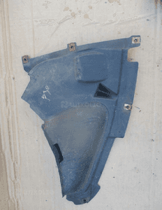 Osłona lewa nadkola przód przedniego bmw F30 F31 1