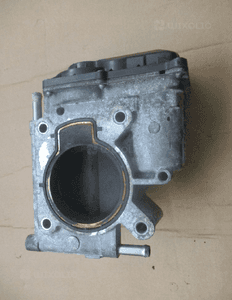 Przepustnica mazda 2.0 16V L3R413640 2