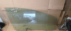 Szyba prawy przód przednia prawa VW Golf V Plus AS2 05r 2