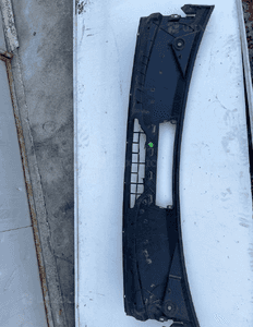 MERCEDES 639 Vito Viano podszybie plastik osłona wycieraczek 1