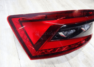 Skoda superb 3 lift sedan lampa led lewa tylna tył 3V5945207B 2