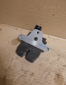 Zamek rygiel bagażnika tylnej klapy volvo S40 V50 31276698 2