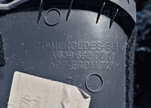 Osłona poszycie słupka lewy przód Mercedes Vito 639 A6396903953 A6396920001 3
