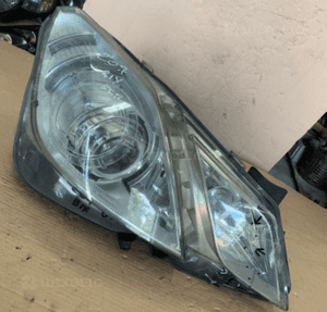 MERCEDES E 207 lampa prawa skrętna bixenon uszkodzona ils 1