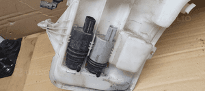 Zbiorniczek płynu spryskiwaczy BMW I E87 7068996 5