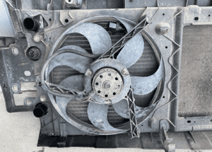 VW polo 1.0/1.4 benzyna klima  pas przedni belka chłodnice wzmocnienie chłodnice zamek maski 11
