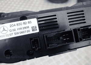 MERCEDES W204 PANEL KLIMATYZACJI 2048308285 RADOM 3