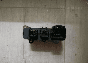 Jeep złącze gniazdo usb sd aux 68258696AA 2