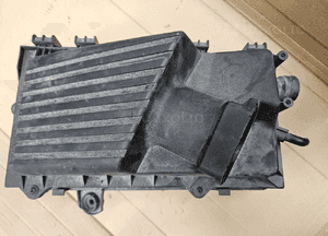 Audi A3 Octavia  VW Golf Seat Leon 1.6 8V  obudowa filtra powietrza 1