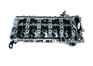 Głowica cylindrów z wałkiem LAND ROVER Discovery 2 II / Defender 2.5 Td5 10P 2