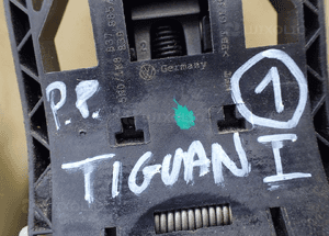 Vw tiguan passat zamek drzwi 3C1837016A radom 2