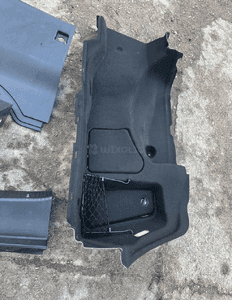 MERCEDES E 212 tapicerki bagażnika boczki styropian podstawa akumulatora osłona pasa tylnego 4