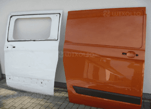 FORD TRANSIT CUSTOM DRZWI TYLNE LEWE SUWANE 1