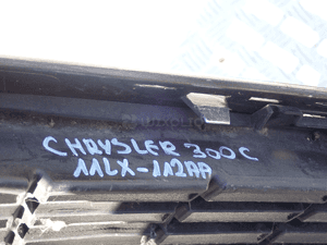 ATRAPA GRILLA CHRYSLER 300C  11LX-112AA 10