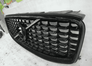 VOLVO XC60 II Lift R DESIGN grill atrapa 32409198 32133812 CAŁY 3