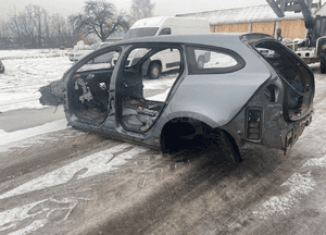 Ćwiartka błotnik prawy tył volvo V60 i 1 2