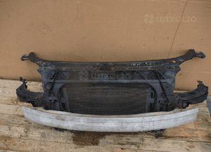 Pas przedni chłodnice audi tt 8N 1.8T turbo 1