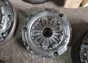 sprzęgło nissan tidda 1.6 b