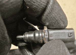 Czujnik temperatury wody płynu Audi Q5 3.0 TDI CTB 079919523 3