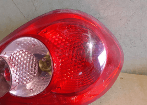 Lampa tył tylna prawa toyota aygo oryginał 3
