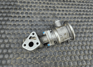 Zawór EGR 06B131101C 06B131817E AWT Spalin Powietrza Wtornego 1.8 T 2.0 T AUDI VW Skoda Seat 14