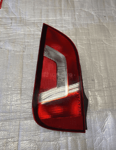 Vw up lampa tylna lewa 1