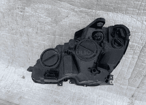 Mercedes c-klasa W204 lampa prawa 07-11 2