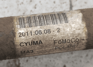 PÓŁOŚ lewa krótka Ford Fiesta Mk7 VI 1,25 1,3 8V513B437AAA 4