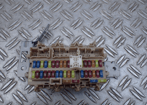 MODUŁ SKRZYNKA BEZPIECZNIKÓW NISSAN QASHQAI RADOM 1