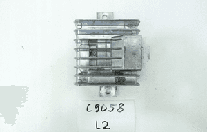 WZMACNIACZ HARMAN MERCEDES W223 W447 A2439008400 2