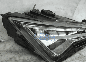 Seat ateca full led bdb lampa przednia prawa 4