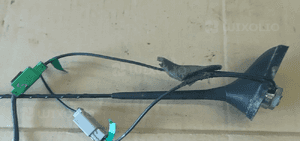 Citroen C4 Picasso I C5 III X7 antena radiowa 1