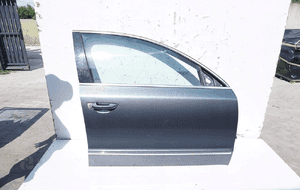 Drzwi prawy przód skoda superb ii 2 hb LF8J