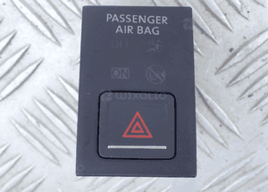 Włącznik świateł awaryjnych vw golf vii 5G2919225 1