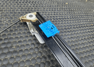 Podnosnik Szyby 8E0837462 Mechanizm Linki Prowadnica Prawy Przod Przedni AUDI A4 B6 B7 Seat Exeo Sedan Kombi 21