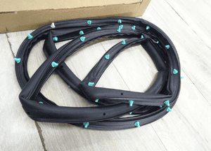 Uszczelka drzwi prawa tył ford mustang mach-e LJ8B-R25324-AB 3